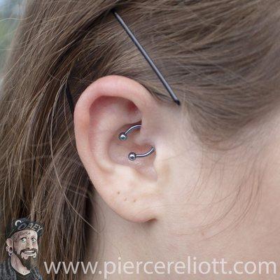 Daith piercing