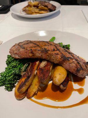 Steak with Broccoli with fingerling potatoes. Hmmmm, hmmmm.