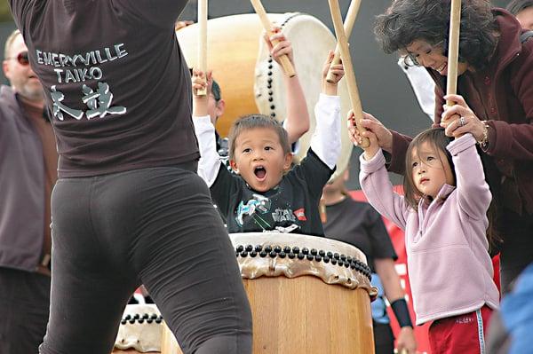 Future taiko drummers!