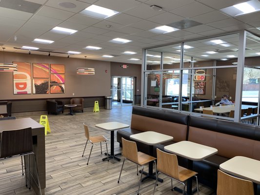 Dunkin with community conference room and free WiFi