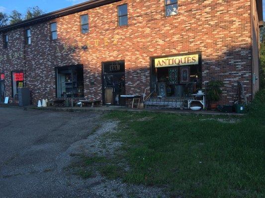 Richland Antiques