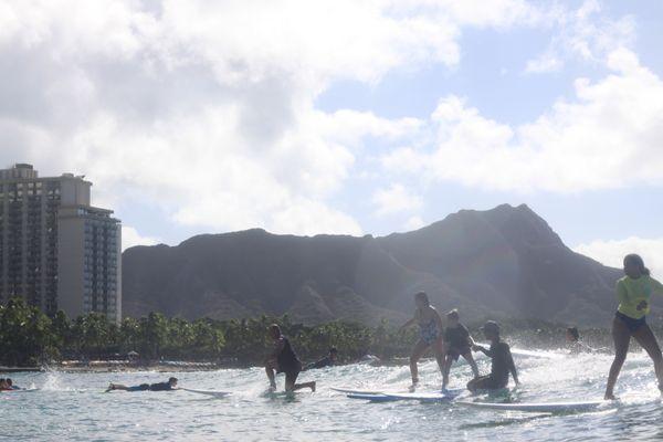 Waikiki surf lesson and diamon head in the background