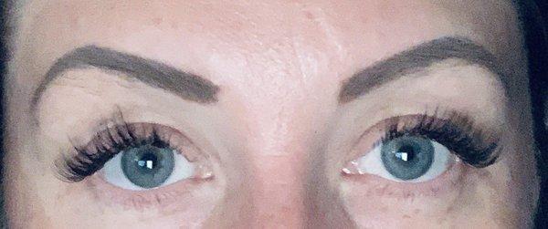 Volume lashes