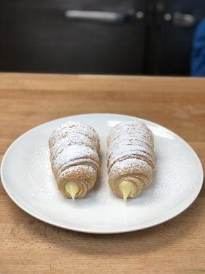 Cream rolls