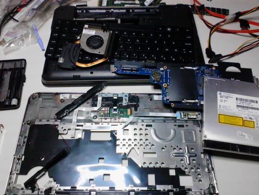 An HP Pavilion dm4 disassembled.