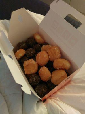 I guess you have to be VERY specific when you ask for an assortment of munchkins. I wasn't and they only gave me chocolate and glazed.