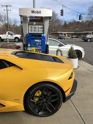 Farmington, CT Gas Station