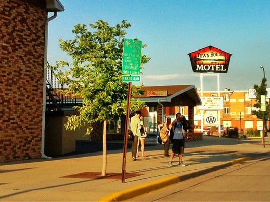 Town House Motel from the street.