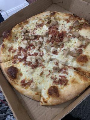 Chicken bacon ranch pizza (minus mushrooms)