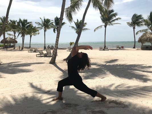 crescent lunge Secrets Cap Cana