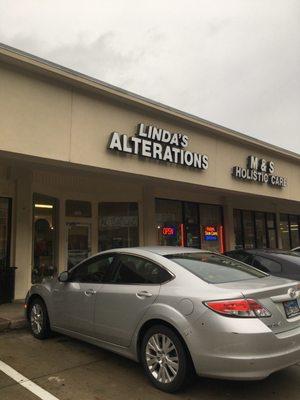 Linda's Alterations & Cleaners