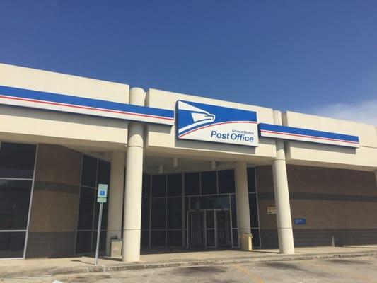 Poland Ave. post office entrance