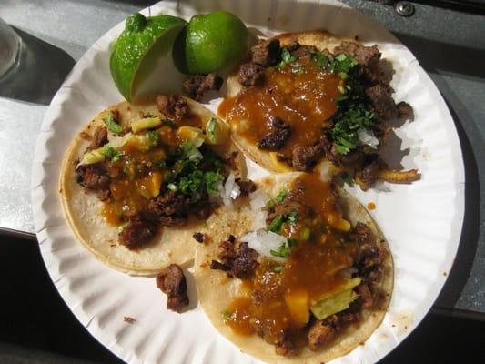 2-Tacos de Pastor y 1-Volcanes Asada