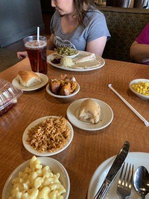 Mac n cheese and rice sides