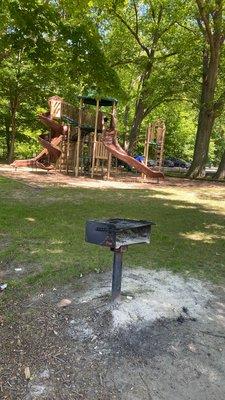 Play structure