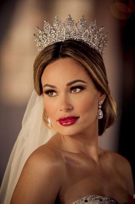 Dasí Bride. We specialize in hair and makeup for your special day. Your wedding day deserves the Dasí experience!