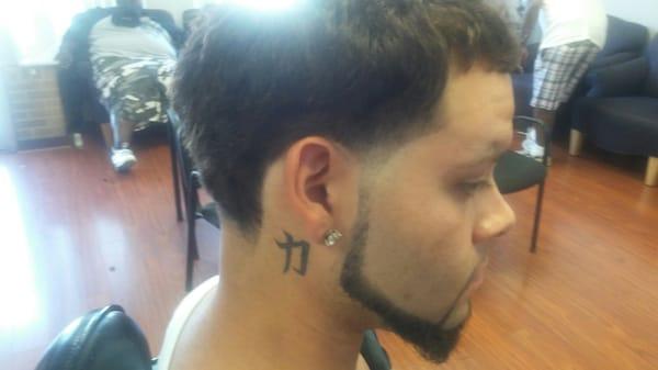 Taper with chinstrap