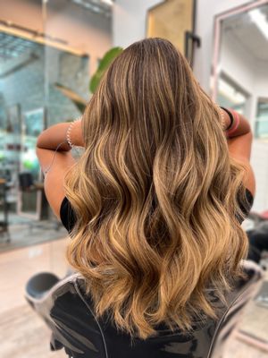 Honey blonde balayage!