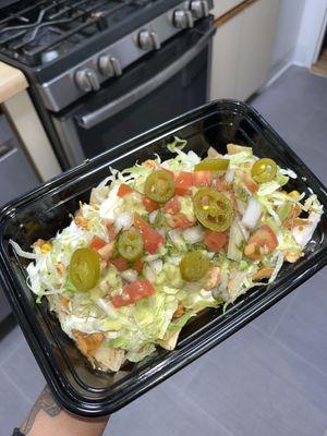 Super Loaded Chicken Nachos