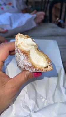 Super cream SUPER filled cronut!