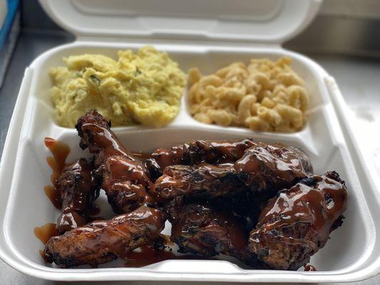 Badd Newz bbq wing plate with potato salad and Mac & cheese