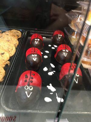 Ladybug cakes!!