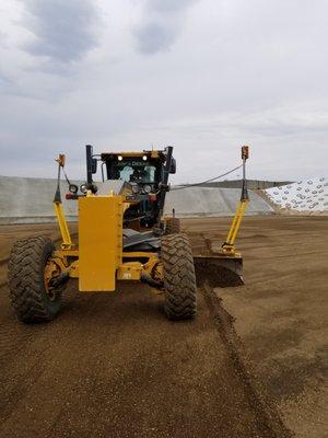 The C&E team is putting final touches on a new commodity bin for one of our loyal customers.