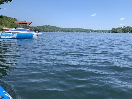 Nice clarity in the water and lots of boat wake.