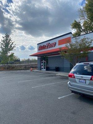 Autozone front entrance