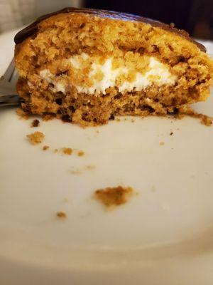 Inside of the S'mores.... good cake, a bit more filling would have been amazing