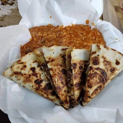 Chicken quesadilla w/Mexican rice