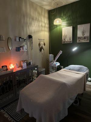 A look inside the facial lounge.