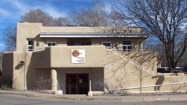 Front of the Downtown clinic in winter