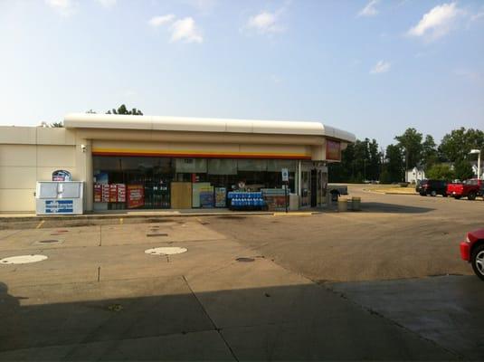 Shop, seen from pump 13