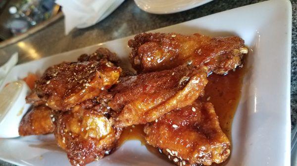 HH honey sesame wings 7.50