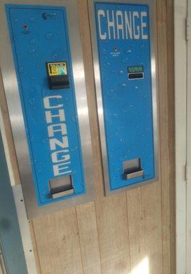 Change dispenser. Gives change for 1,5,10, and 20