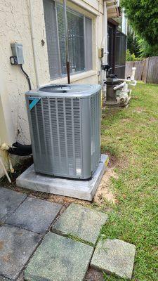 Outdoor condenser