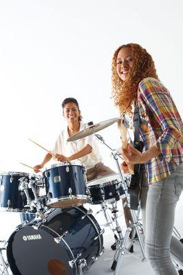 Offering lessons for Drum & Guitar