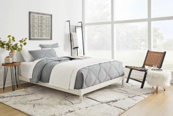 QUEEN PLATFORM BED