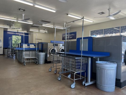 Leander Laundry & Car Wash