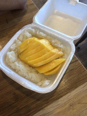 Mango sticky rice