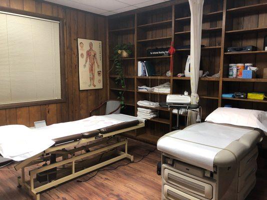 acupuncture and ultrasound room