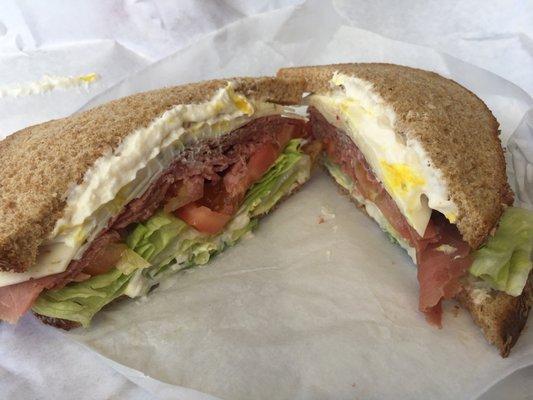 Roast beef on wheat