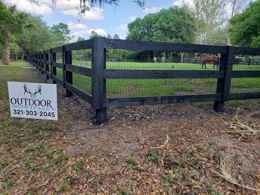 3 Rail with Red Brand No Climb Horse wire