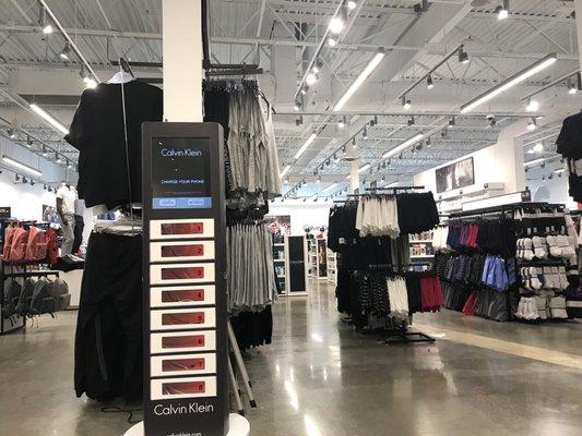 There's a place to charge your phone while shopping!