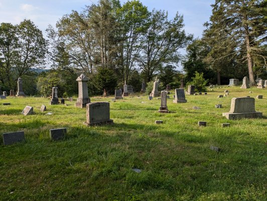 Lauren Grove Cemetery