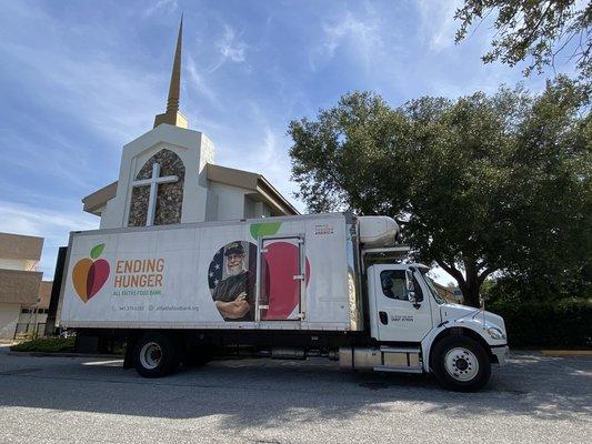 Food Truck dropping off at Trinity