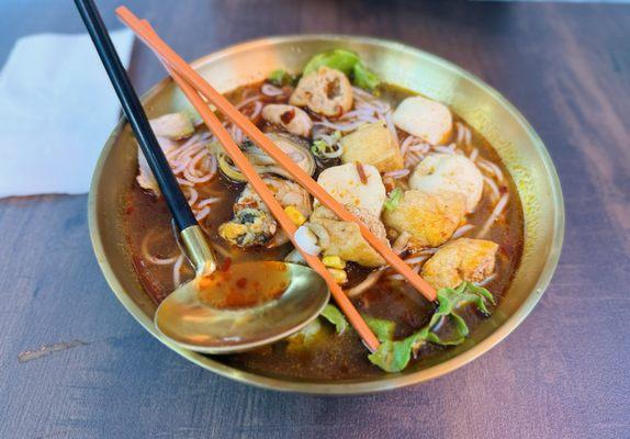 Spicy Seafood Rice Noodles Soup