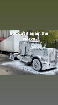 Truck foam wash