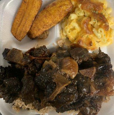 Oxtail, Mac, Plantain & Rice & Peas